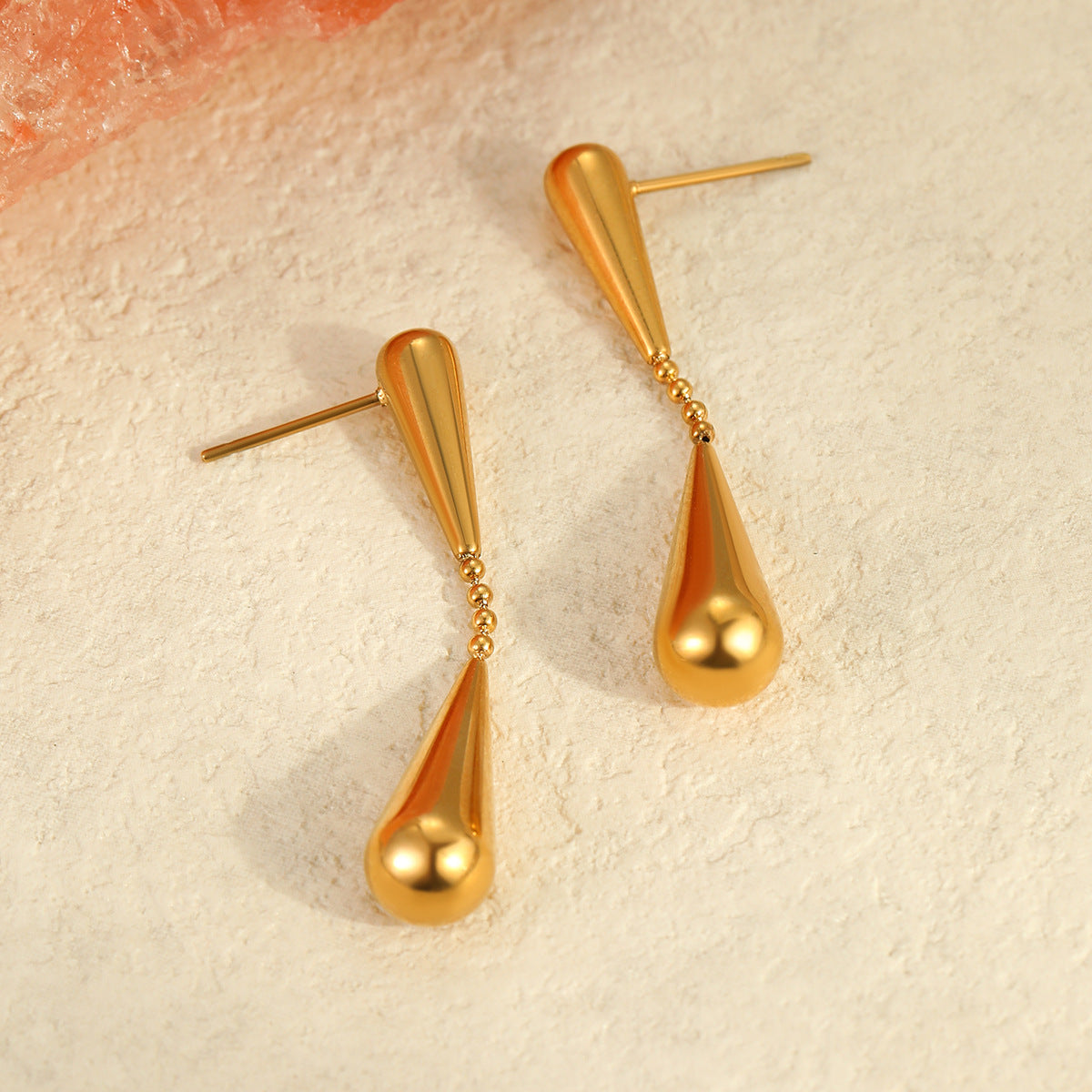 Geometric water drop design-oriented, niche-targeted earrings