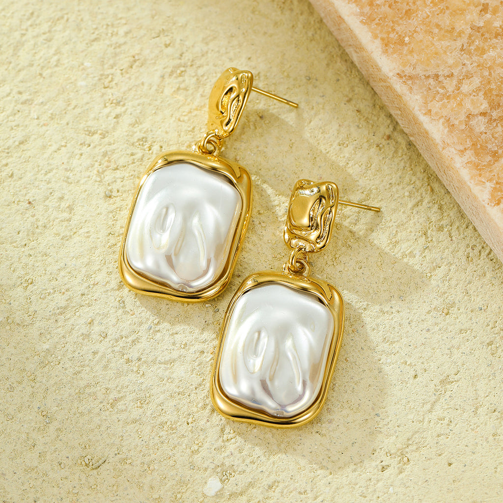 Baroque Pearl Geometric Pendant Earring