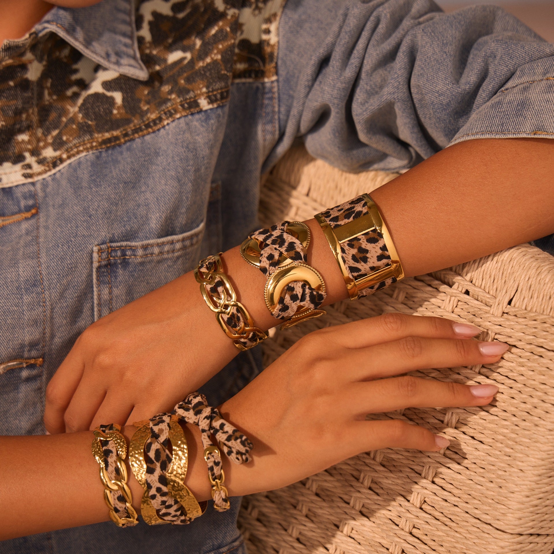 Leopard-print ribbon bracelet