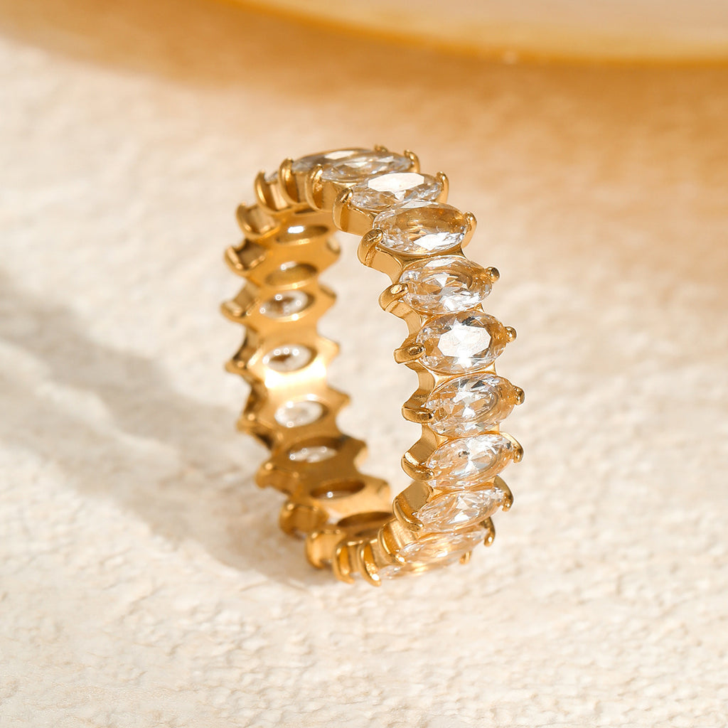 High-end ring with zircon stones embellished