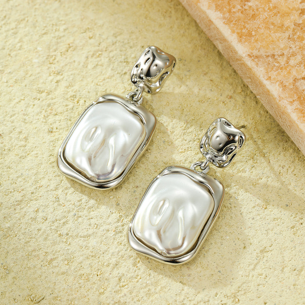 Baroque Pearl Geometric Pendant Earring