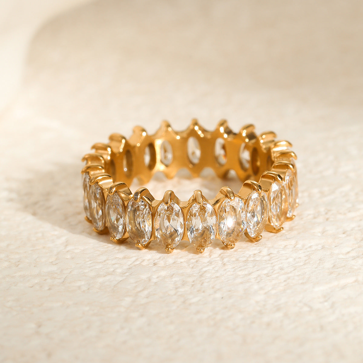 High-end ring with zircon stones embellished